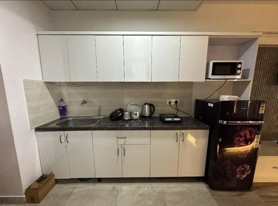 Urban Apartment Near Expo Mart Greater Noida Exterior photo